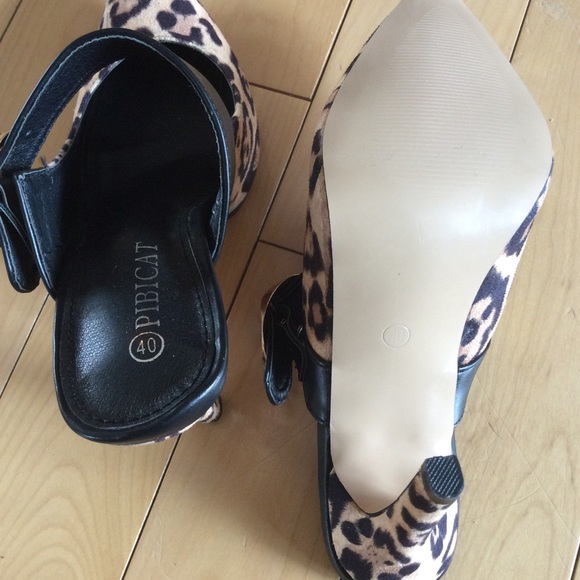 🔥$5 SALE! Never worn, slip on leopard print heels, sz 7.5 -8. So cute! - Picture 5 of 7
